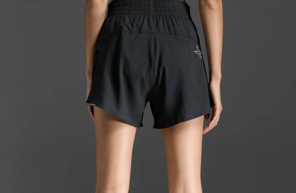 2XU Women's Aero Hi-Rise 4 inch Shorts